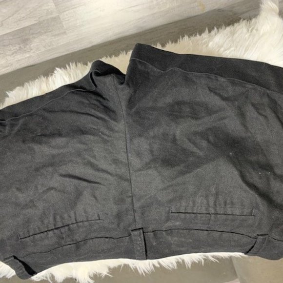 Express Black Shorts Size 12 - Picture 3 of 3